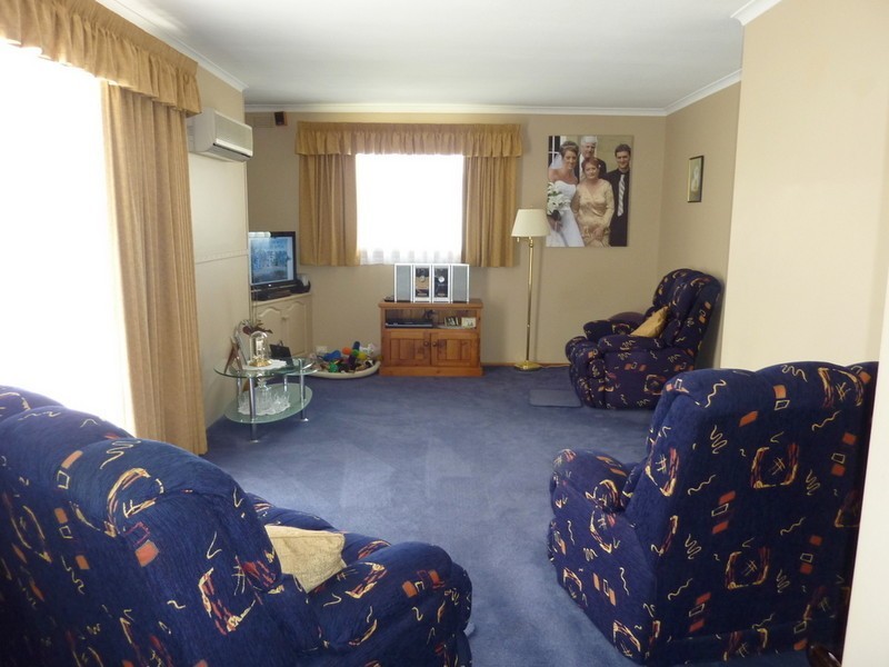 28 Chequers Street, Rokeby TAS 7019