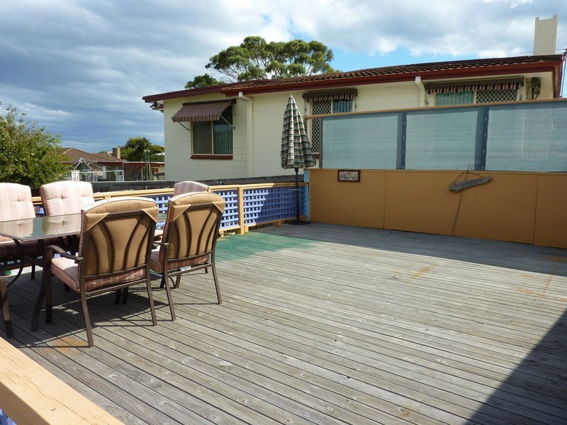 28 Chequers Street, Rokeby TAS 7019