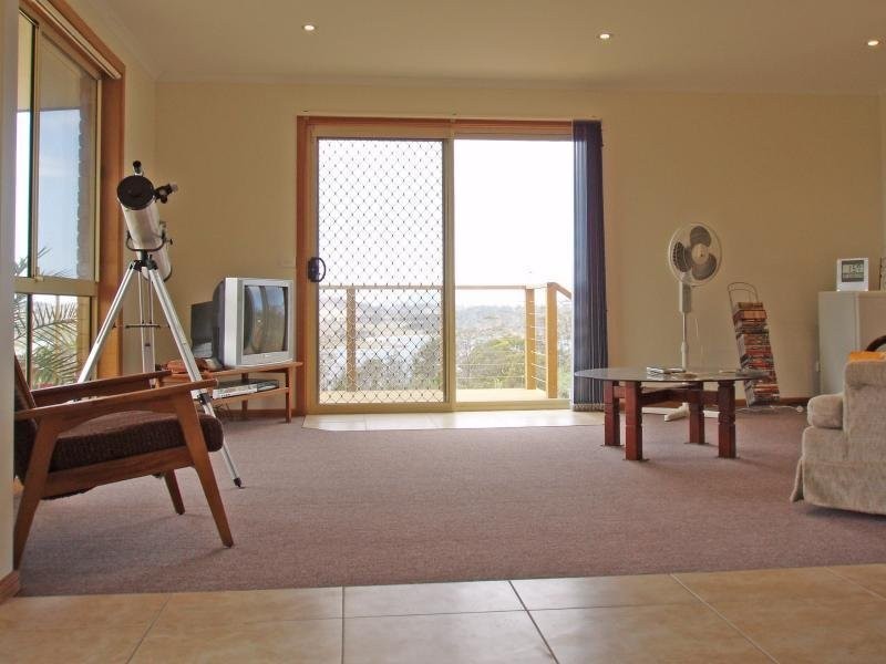 88 Barton Avenue, Triabunna TAS 7190