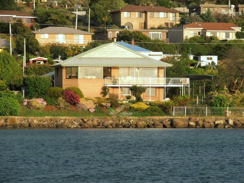 52 Tasman Highway, Orford TAS 7190