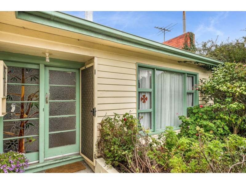 58 RISDON ROAD, New Town TAS 7008