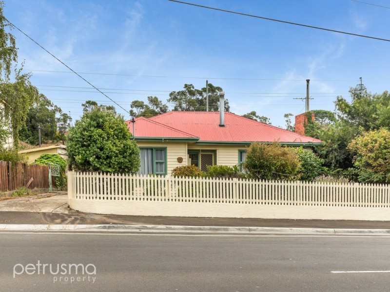 58 RISDON ROAD, New Town TAS 7008