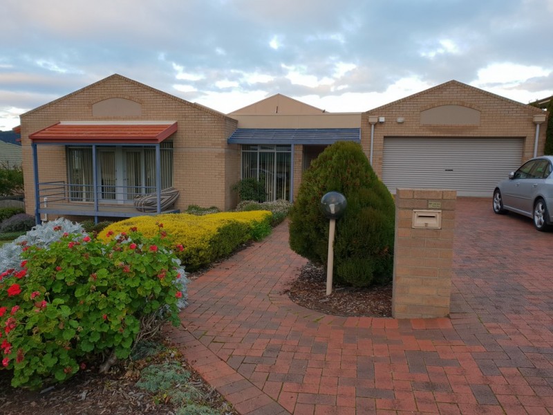 5 Buckingham Drive, Howrah TAS 7018
