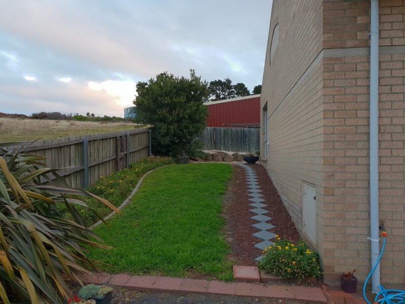 5 Buckingham Drive, Howrah TAS 7018