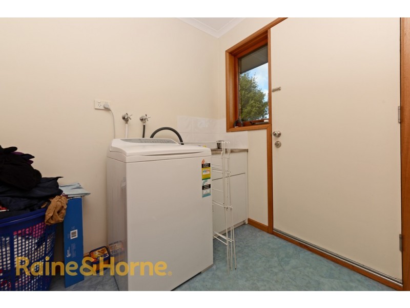 2/7 Erebus Street, Warrane TAS 7018