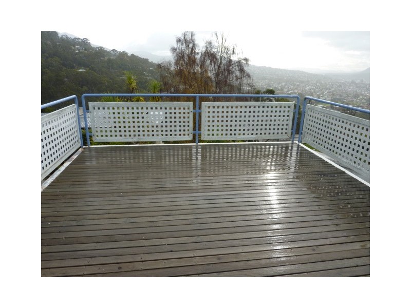 7 Birngana Avenue, Sandy Bay TAS 7005