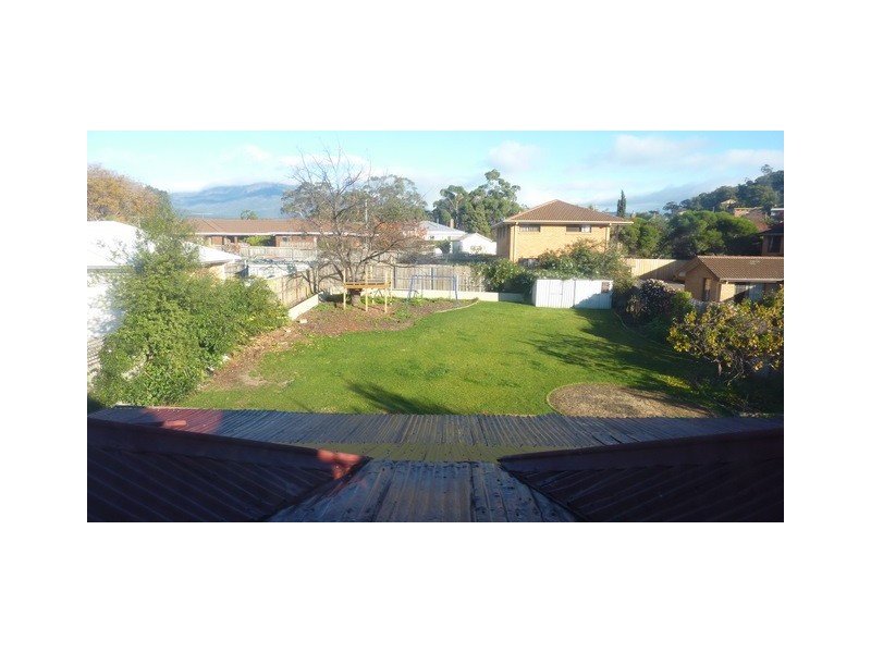 16 Wellington Street, Lindisfarne TAS 7015