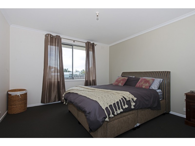 18 Young Court, Rokeby TAS 7019