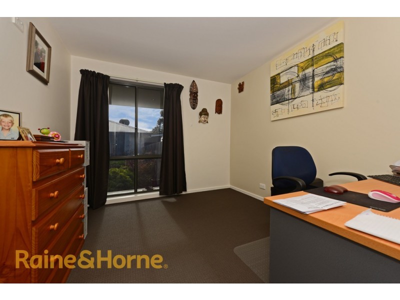 2/11 Ovata Close, Cambridge TAS 7170