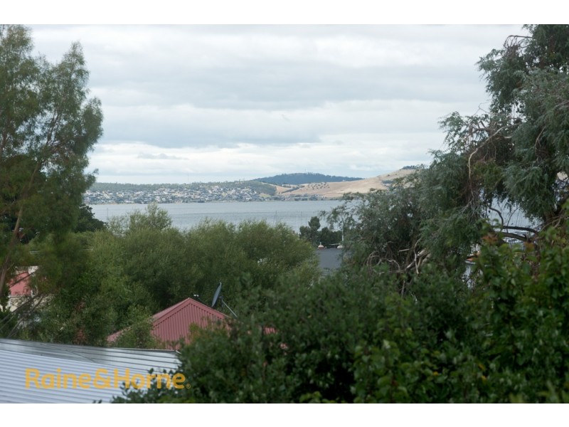1-7 MONTGOMERY COURT, Sandy Bay TAS 7005