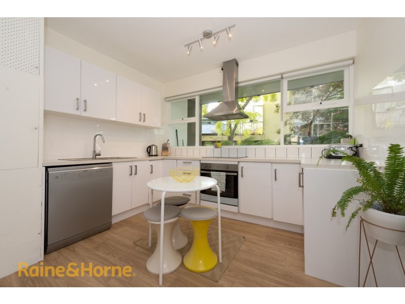 1-7 MONTGOMERY COURT, Sandy Bay TAS 7005