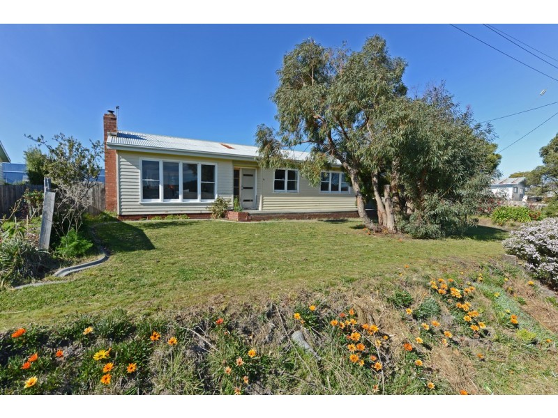 9 Droughty Point Road, Rokeby TAS 7019