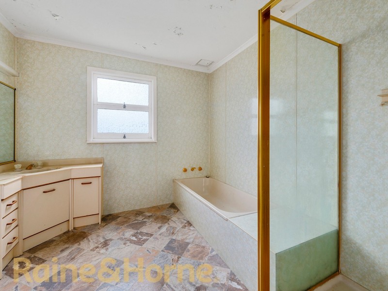 182 Flagstaff Gully Road, Lindisfarne TAS 7015