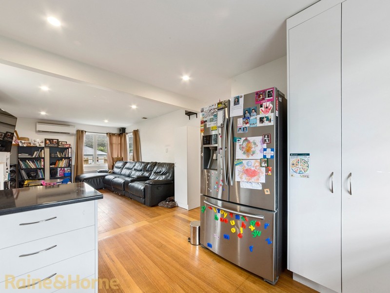 9 Erebus Street, Warrane TAS 7018