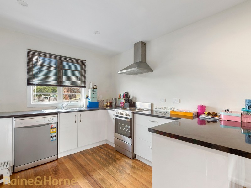 9 Erebus Street, Warrane TAS 7018