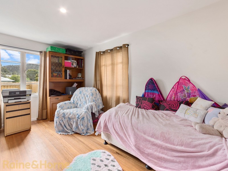 9 Erebus Street, Warrane TAS 7018