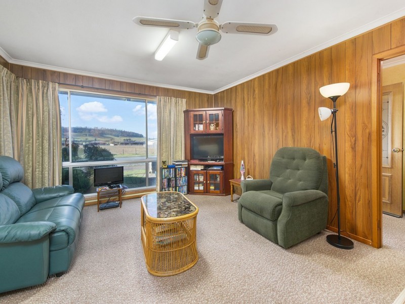 25 Charles Street, Triabunna TAS 7190