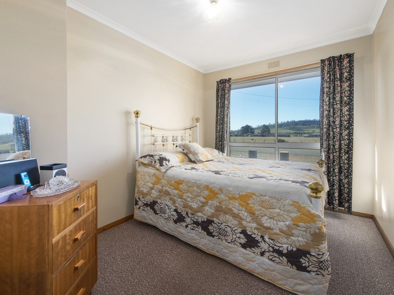 25 Charles Street, Triabunna TAS 7190