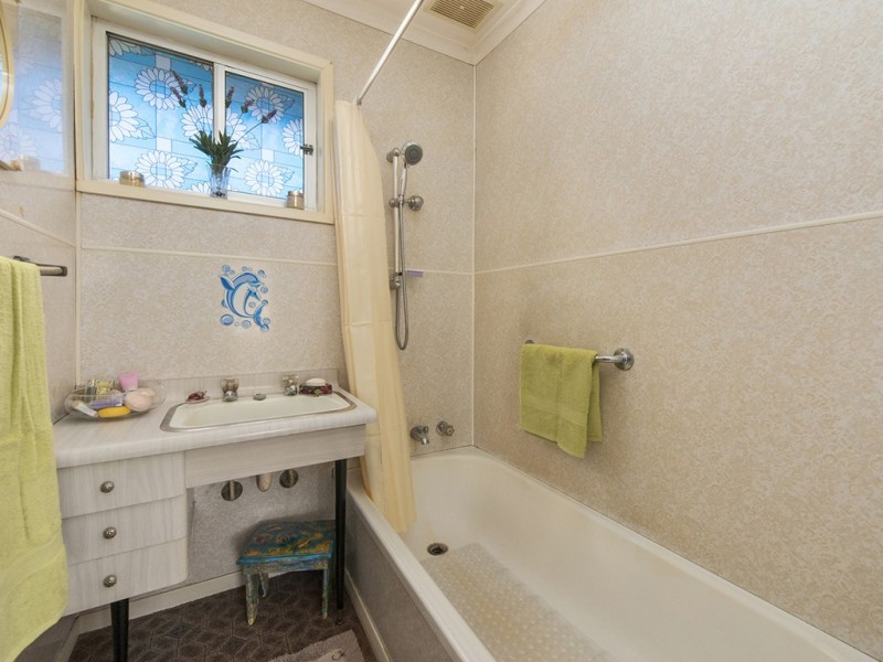 25 Charles Street, Triabunna TAS 7190