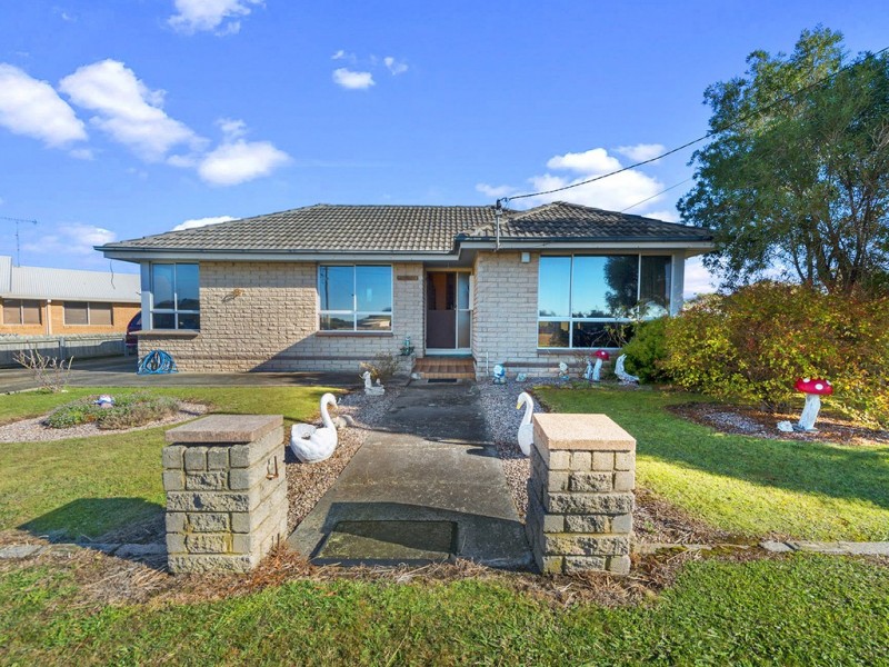 25 Charles Street, Triabunna TAS 7190
