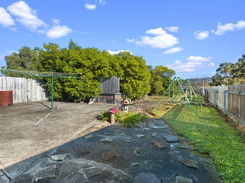 25 Charles Street, Triabunna TAS 7190