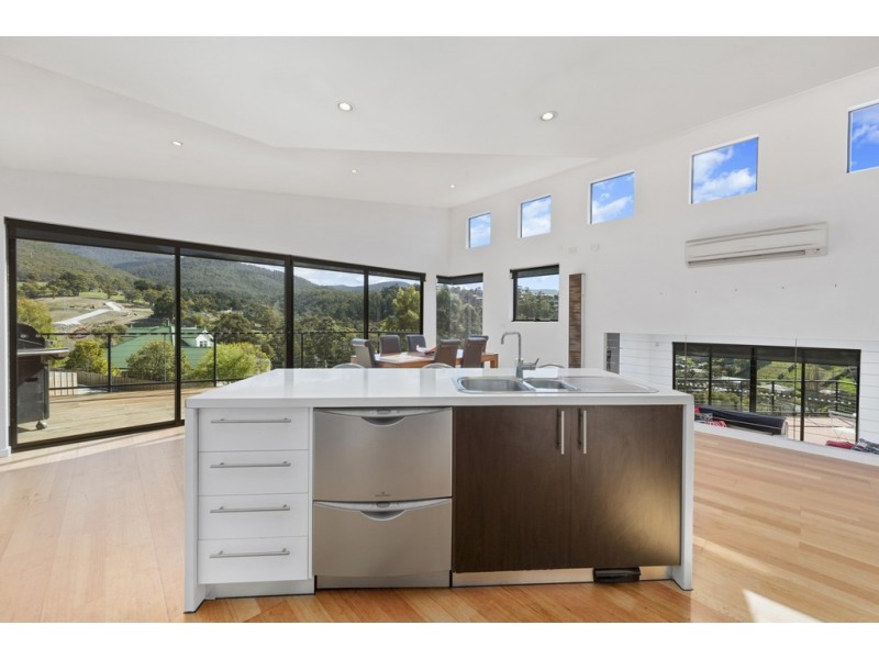 24 Shirley Boulevard, Lenah Valley TAS 7008