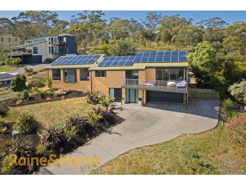 4 BAYSIDE DRIVE, Lauderdale TAS 7021