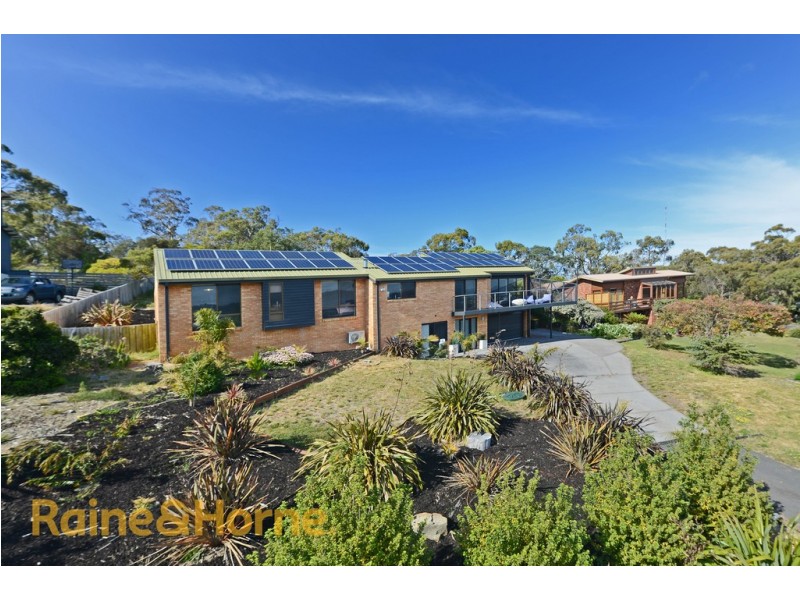 4 BAYSIDE DRIVE, Lauderdale TAS 7021