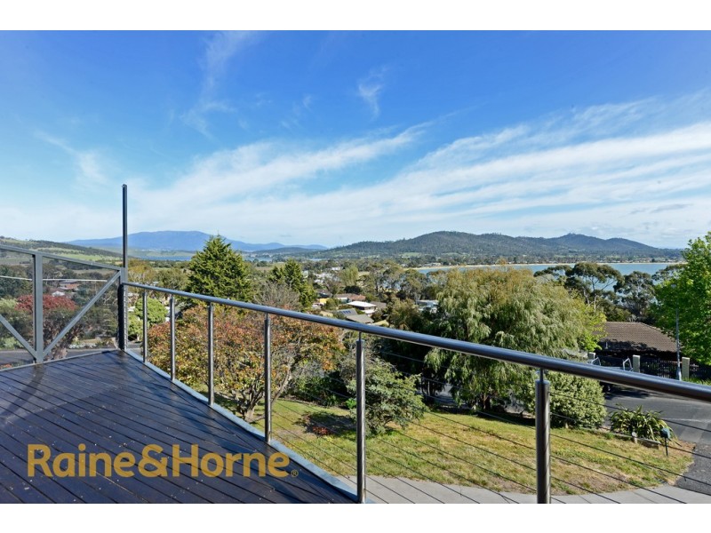 4 BAYSIDE DRIVE, Lauderdale TAS 7021