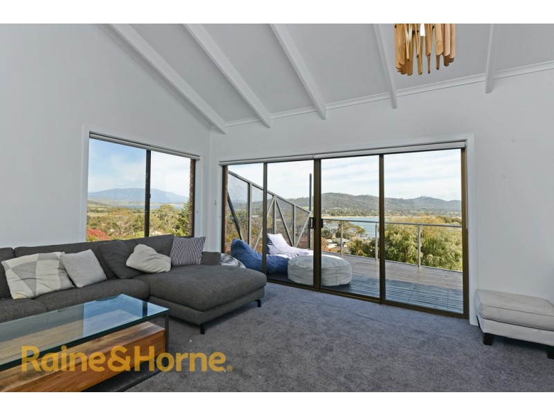 4 BAYSIDE DRIVE, Lauderdale TAS 7021