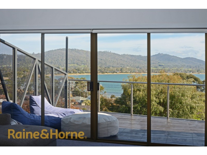 4 BAYSIDE DRIVE, Lauderdale TAS 7021
