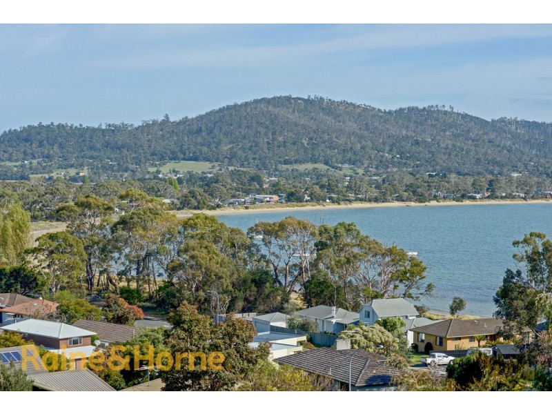 4 BAYSIDE DRIVE, Lauderdale TAS 7021