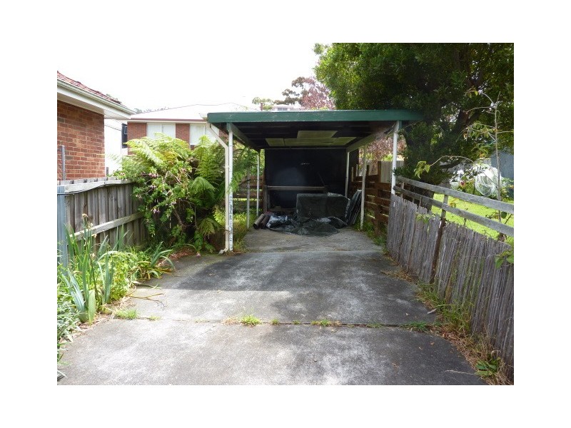42 Henley Street, Lindisfarne TAS 7015