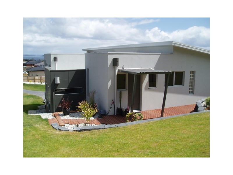 8 Cologne Drive, Oakdowns TAS 7019