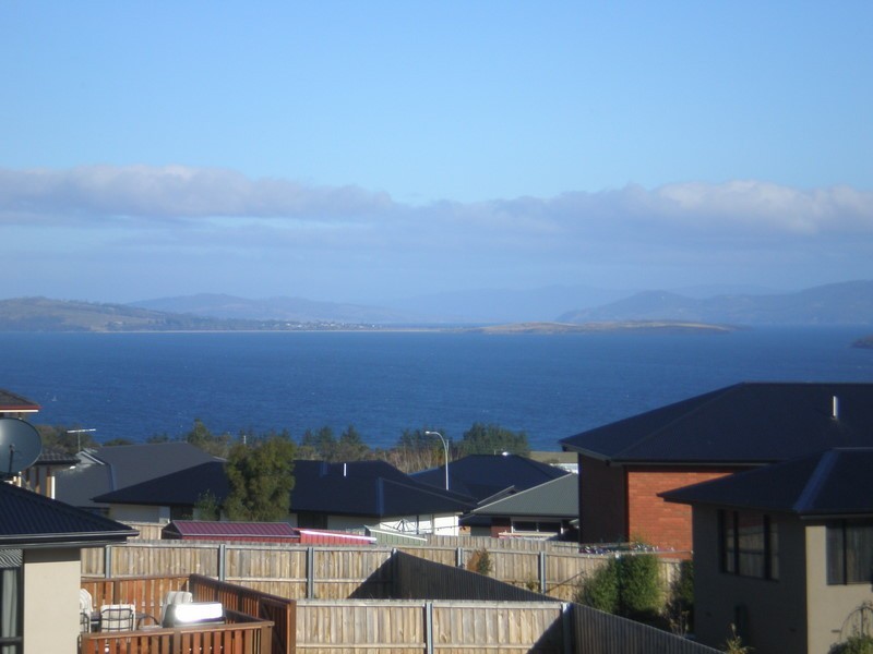 8 Cologne Drive, Oakdowns TAS 7019