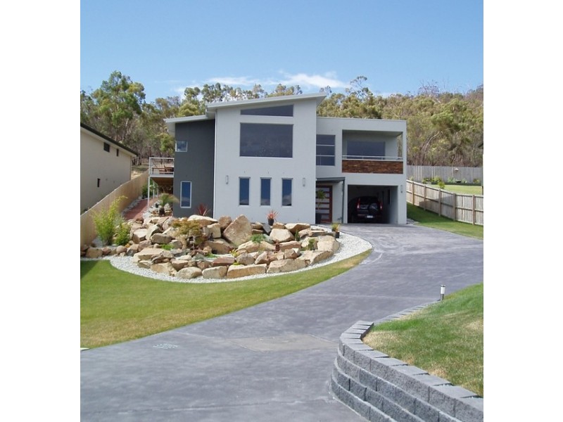 8 Cologne Drive, Oakdowns TAS 7019