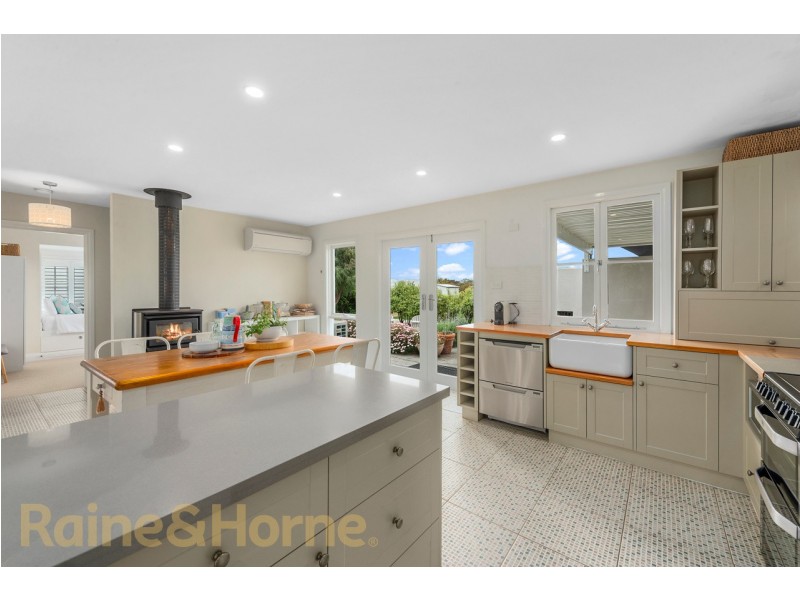 94 Bayview Road, Lauderdale TAS 7021