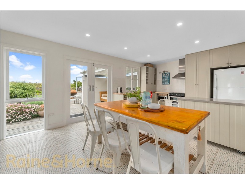94 Bayview Road, Lauderdale TAS 7021