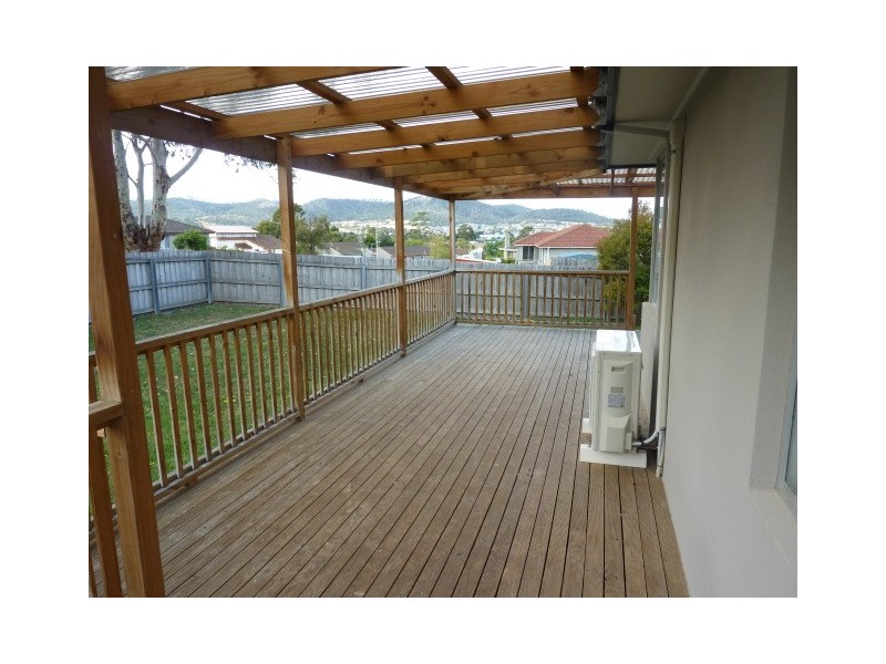 132 Tollard Drive, Rokeby TAS 7019