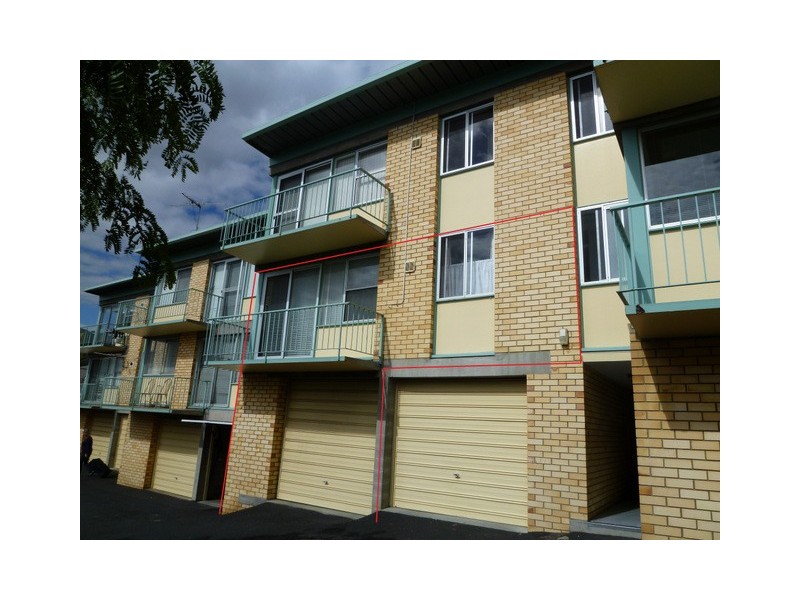 12/10 Ballawinnie Road, Lindisfarne TAS 7015