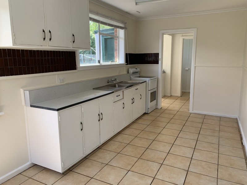 42 Henley, Lindisfarne TAS 7015