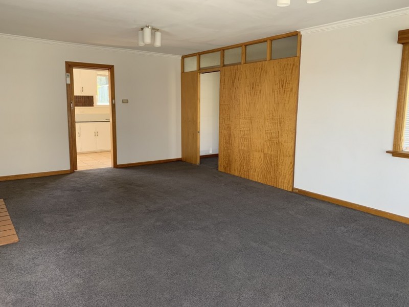 42 Henley, Lindisfarne TAS 7015
