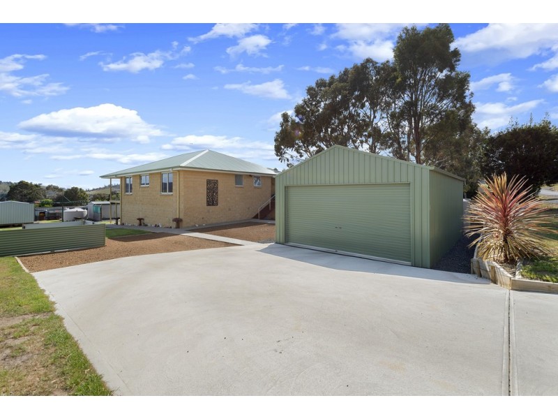 12 Lord Street, Triabunna TAS 7190
