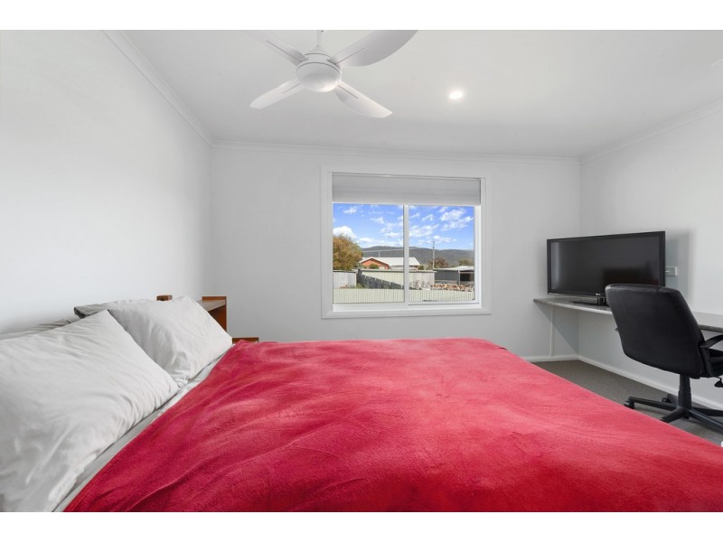 12 Lord Street, Triabunna TAS 7190