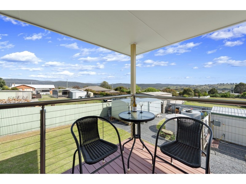 12 Lord Street, Triabunna TAS 7190
