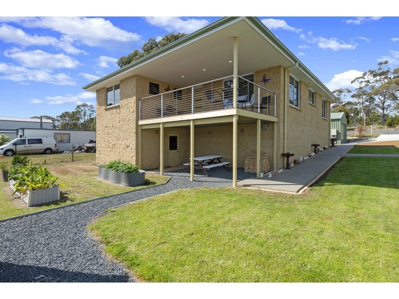 12 Lord Street, Triabunna TAS 7190