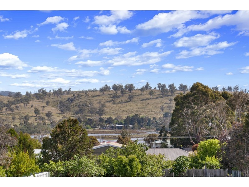 12 Lord Street, Triabunna TAS 7190