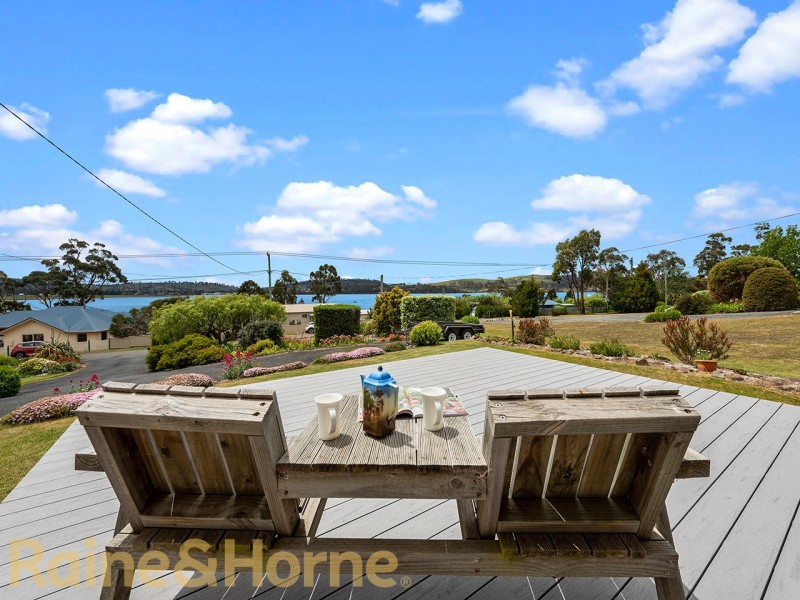 26 Barton Avenue, Triabunna TAS 7190