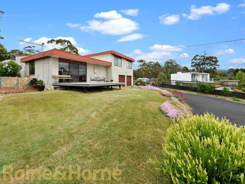 26 Barton Avenue, Triabunna TAS 7190