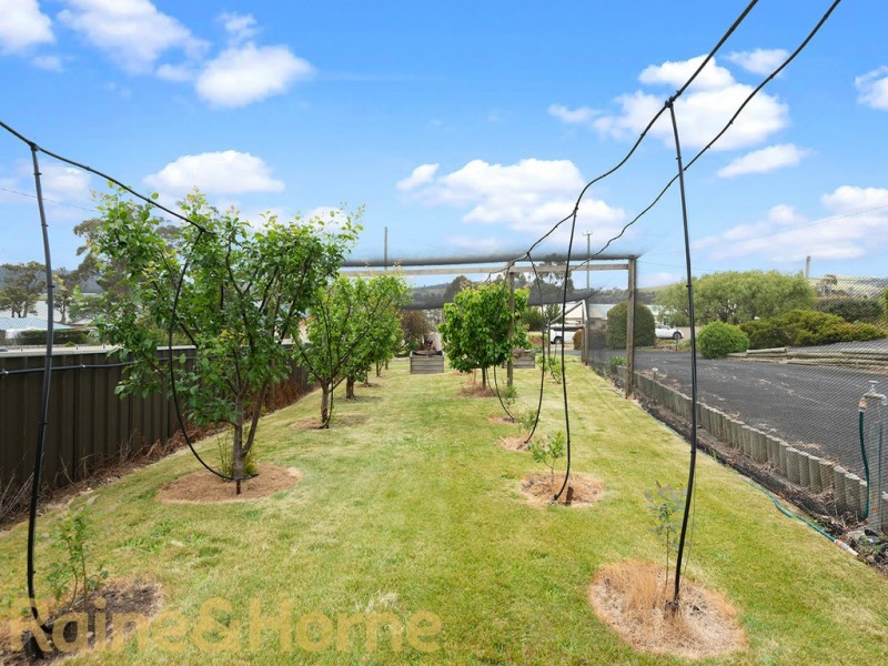 26 Barton Avenue, Triabunna TAS 7190